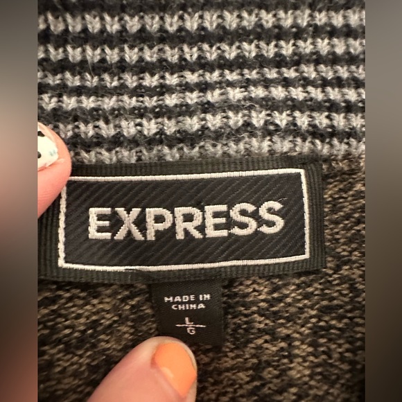 Express Men’s Pullover with Quarter zip - size Large - Picture 3 of 11